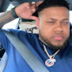 Meet your Posher, Carlos daniel